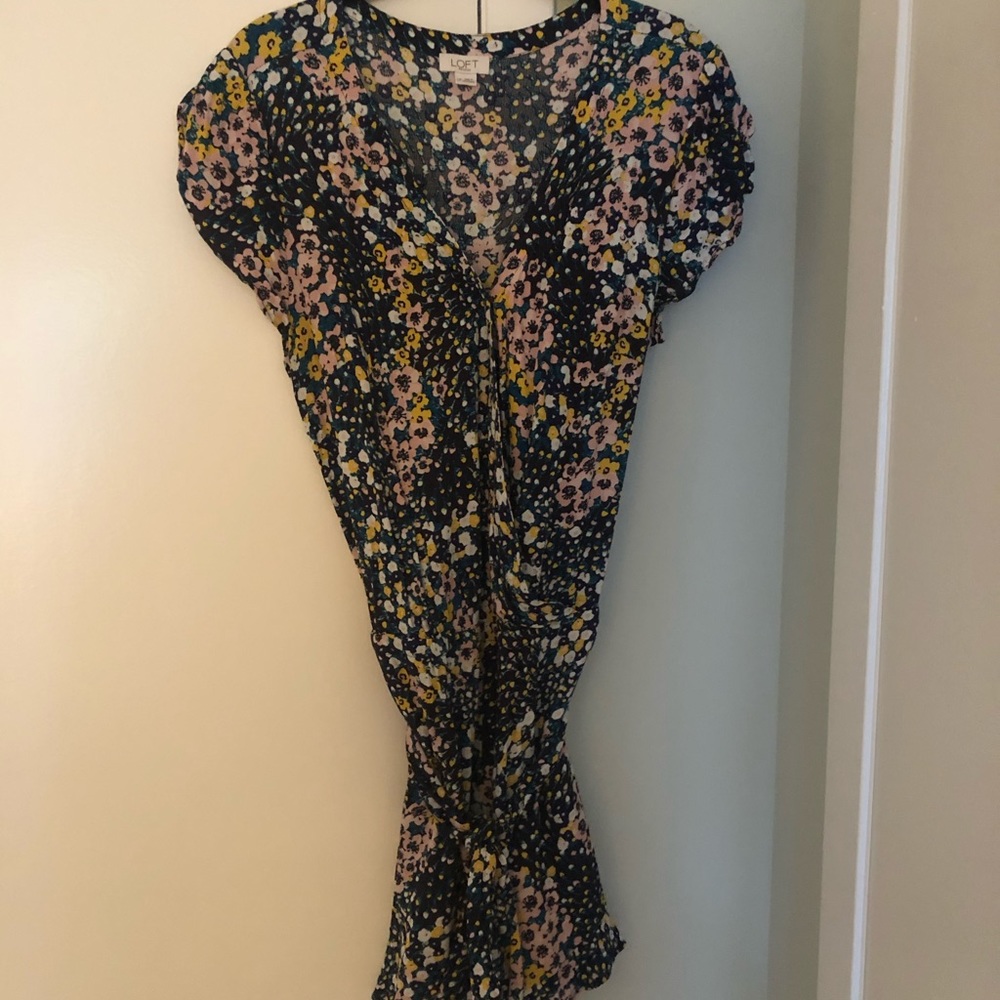 LOFT Floral tie Waist romper Sz LP